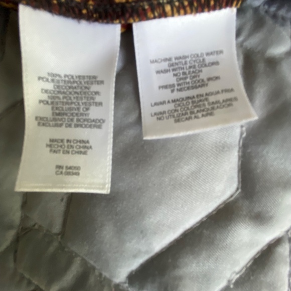 Jones New York woman size 1X satin like tunic top - Picture 8 of 9